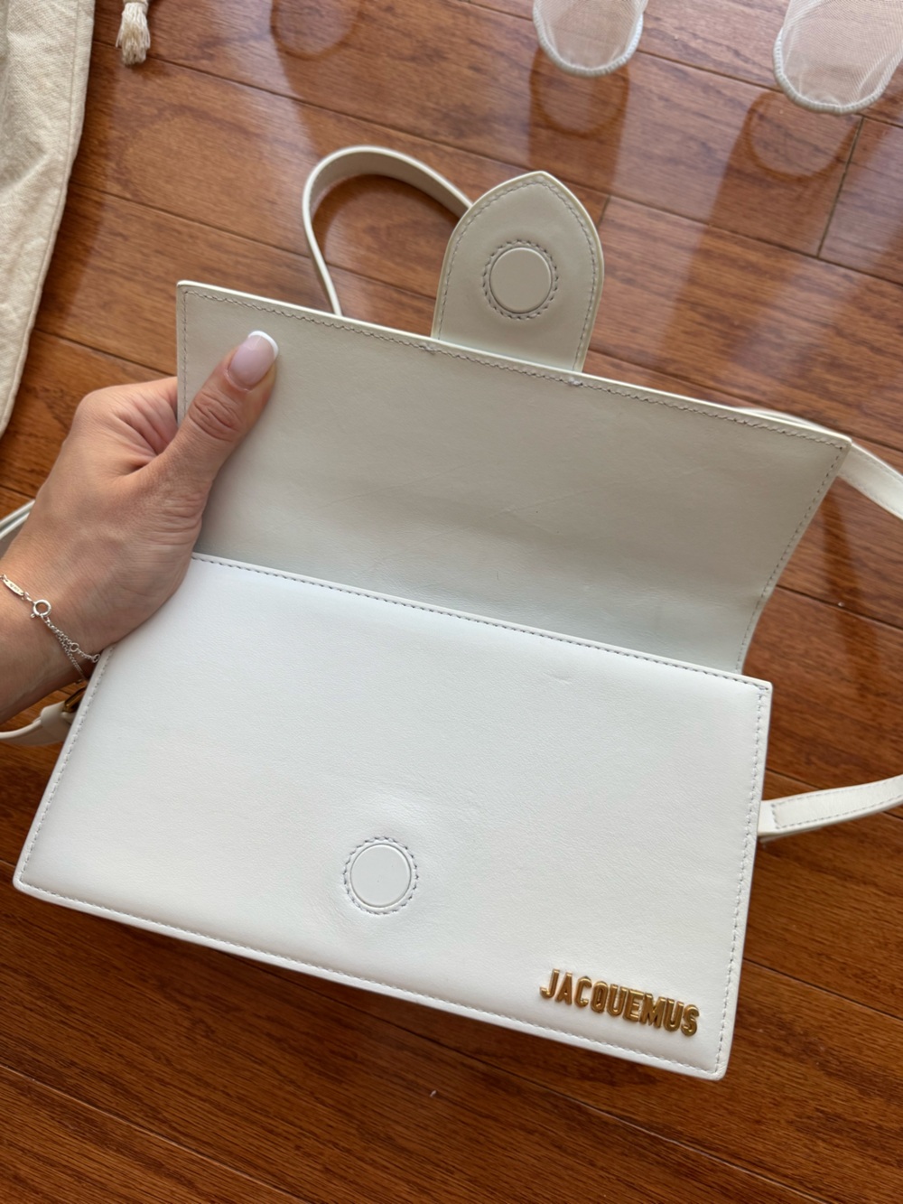 Jacquemus Le Grand Bambino Leather Top-Handle Bag White - Picture 13 of 17